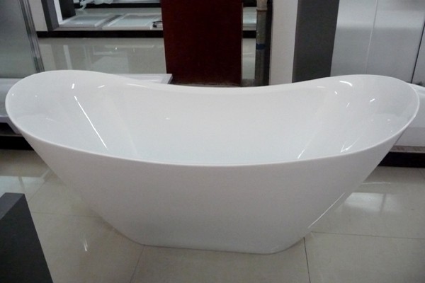 Double slipper freestanding tub front view