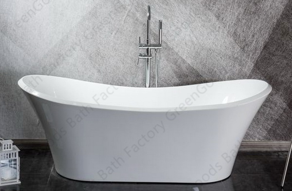 Roll top freestanding bathtub with freestanding tub faucet