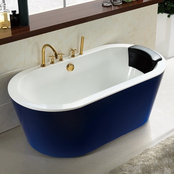 Free Standing Tub in Market Place